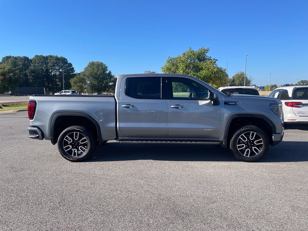 Used 2026 GMC Sierra 1500 AT4 w/ AT4 Premium Package AWD/4WD image 9