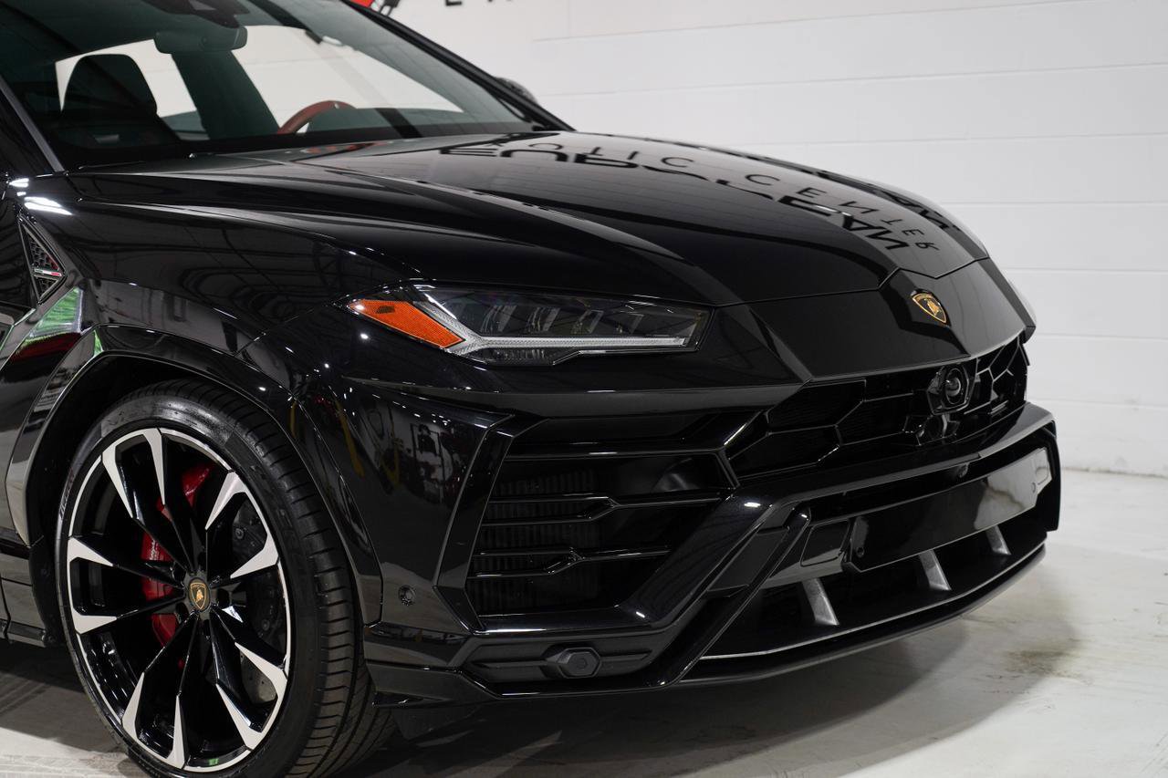 Used 2020 Lamborghini Urus AWD/4WD image 23