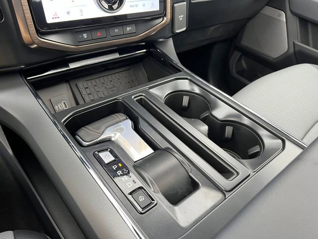 New 2025 Ford F150 Lightning Lariat image 29
