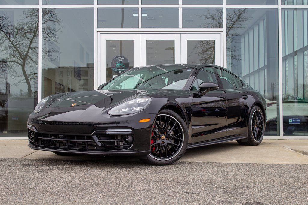 Used 2023 Porsche Panamera GTS w/ Premium Package image 1