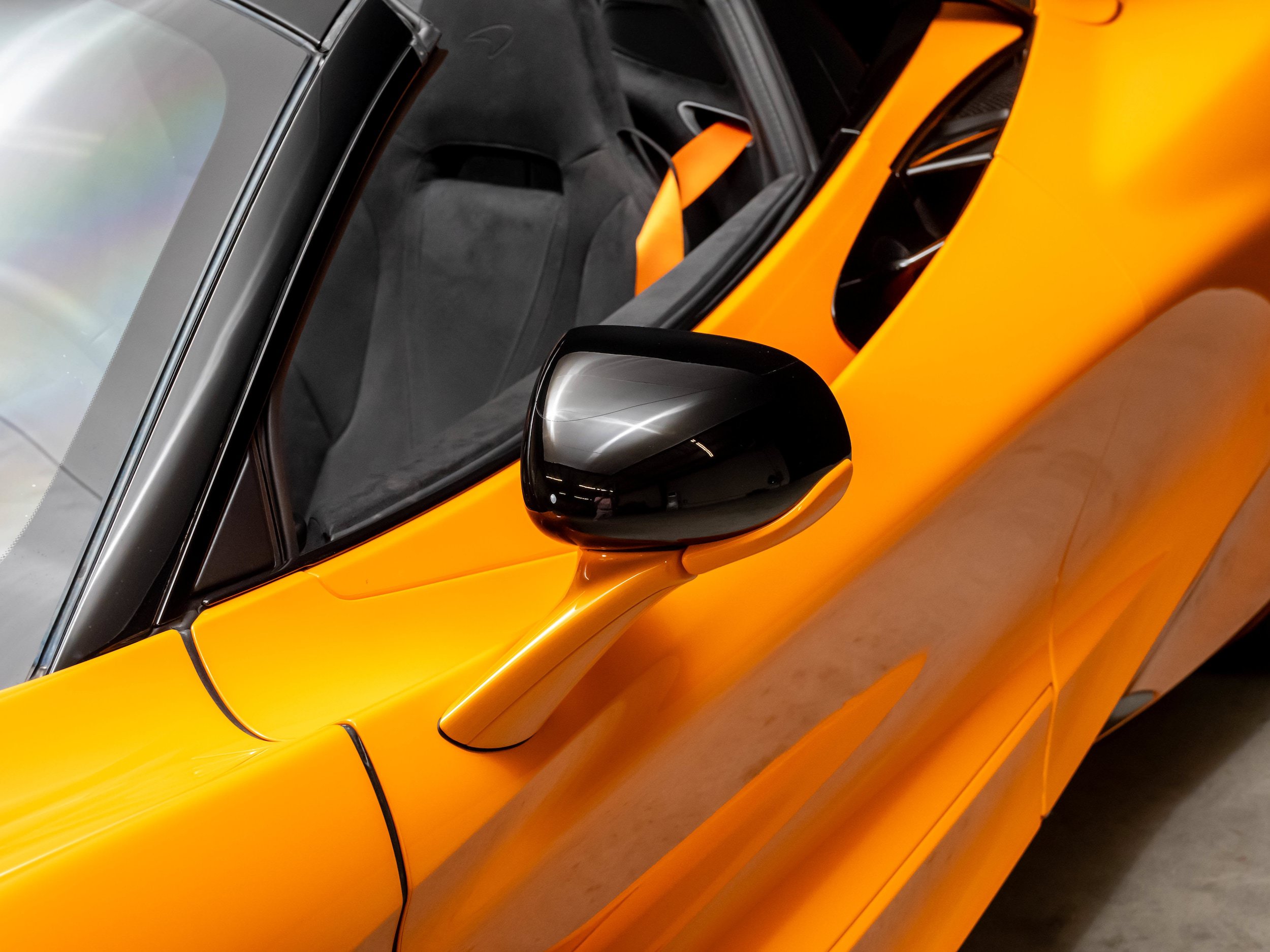Used 2025 McLaren 750S Spider RWD image 13