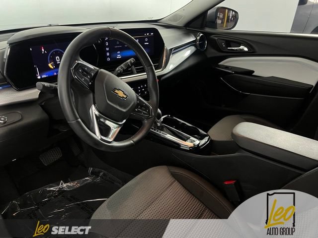 Used 2024 Chevrolet Trax LT w/ Driver Confidence Package FWD image 10
