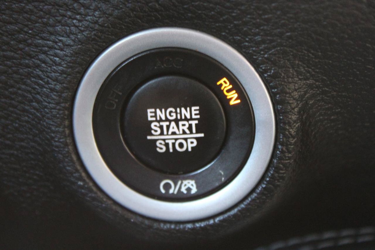 Used 2022 Dodge Challenger GT RWD image 31