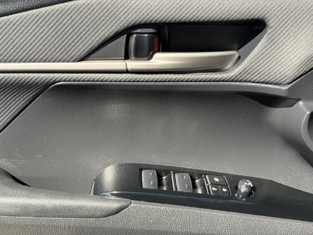 Certified 2025 Toyota Camry SE FWD image 22