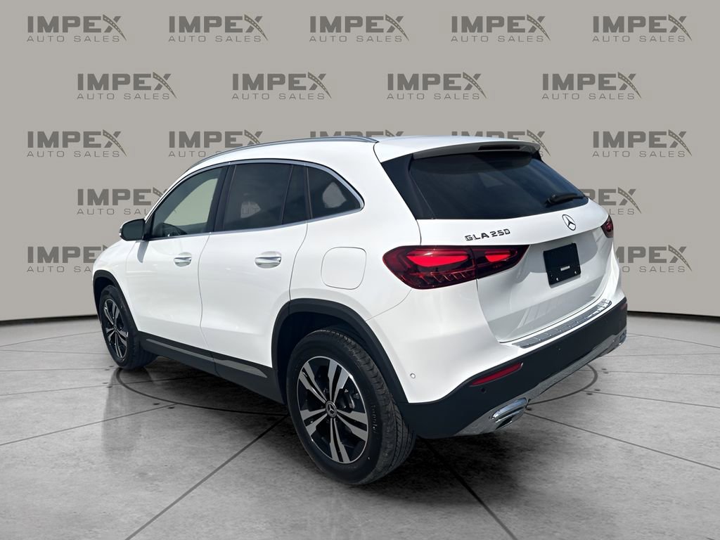 Used 2025 Mercedes-Benz GLA 250 image 3
