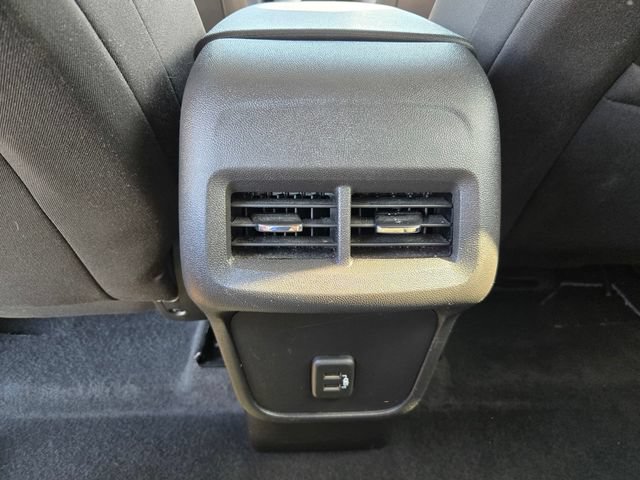 Used 2024 Chevrolet Equinox LT FWD image 12