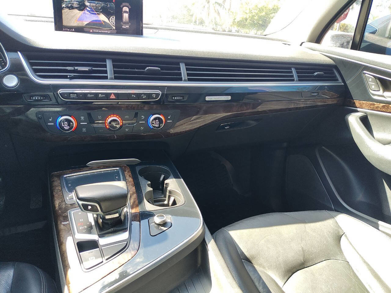 Used 2017 Audi Q7 3.0T Premium image 38