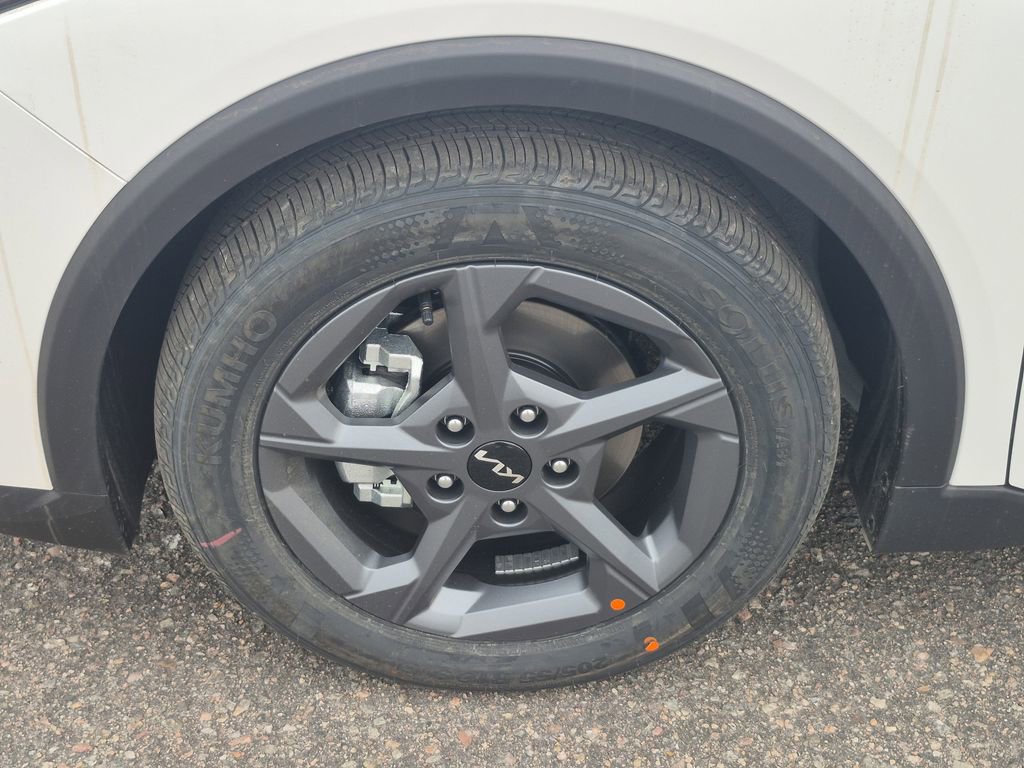 New 2026 Kia K4 LXS image 16