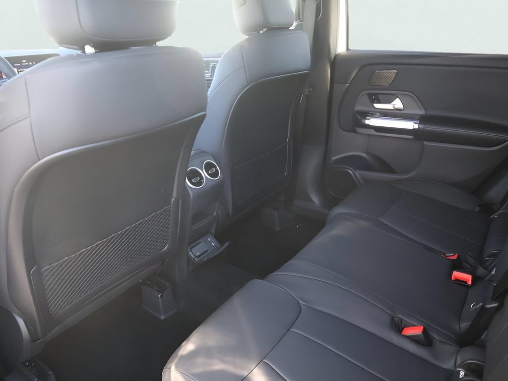 New 2026 Mercedes-Benz GLB 250 4MATIC image 21