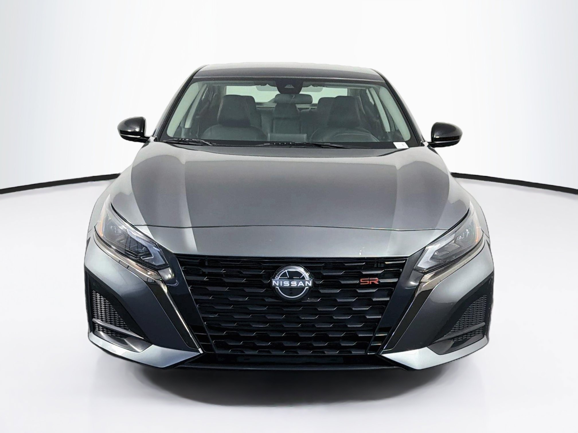 Used 2025 Nissan Altima 2.5 SR FWD image 2