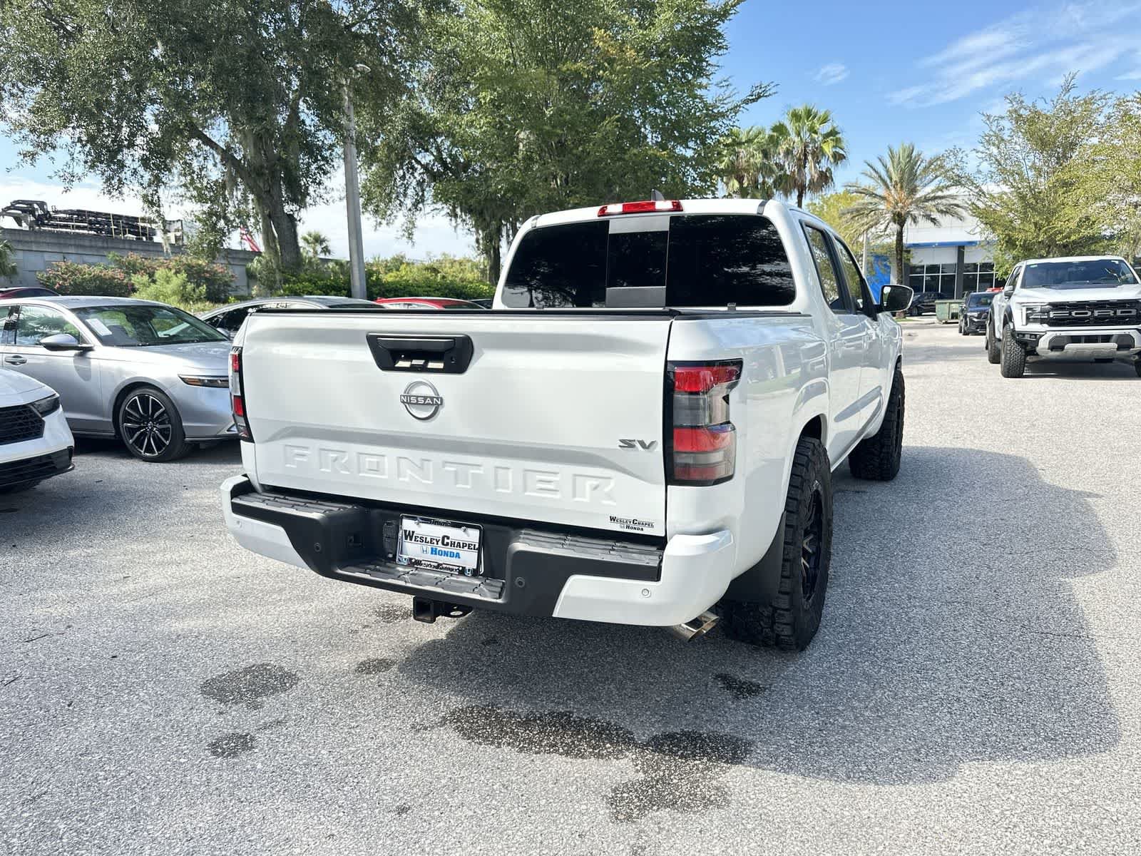 Used 2024 Nissan Frontier SV w/ SV Convenience Package RWD image 6