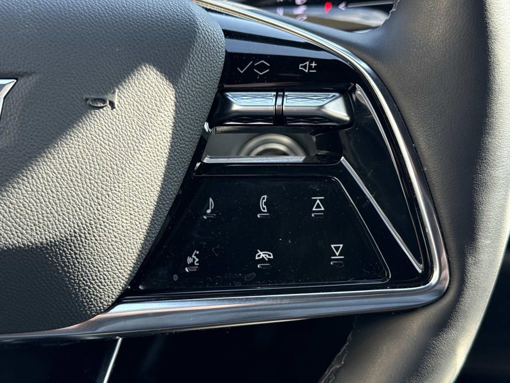 Used 2024 Cadillac Lyriq Luxury w/ LPO, Floor Liner Package image 25