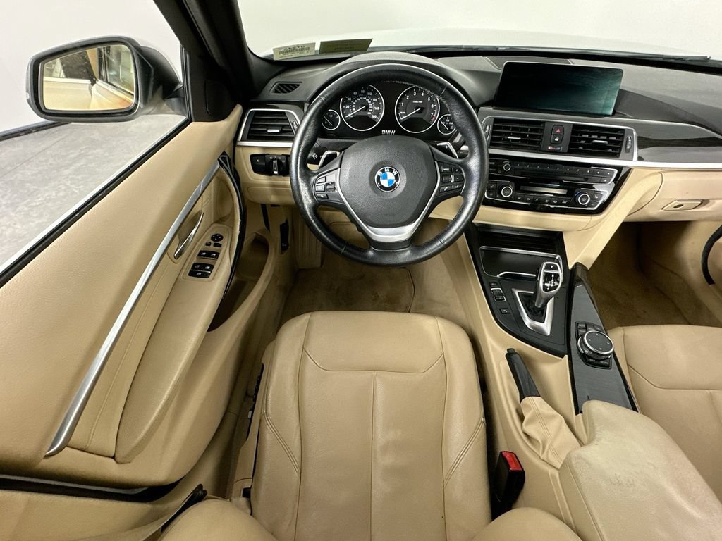Used 2016 BMW 328i xDrive Sedan AWD/4WD image 9