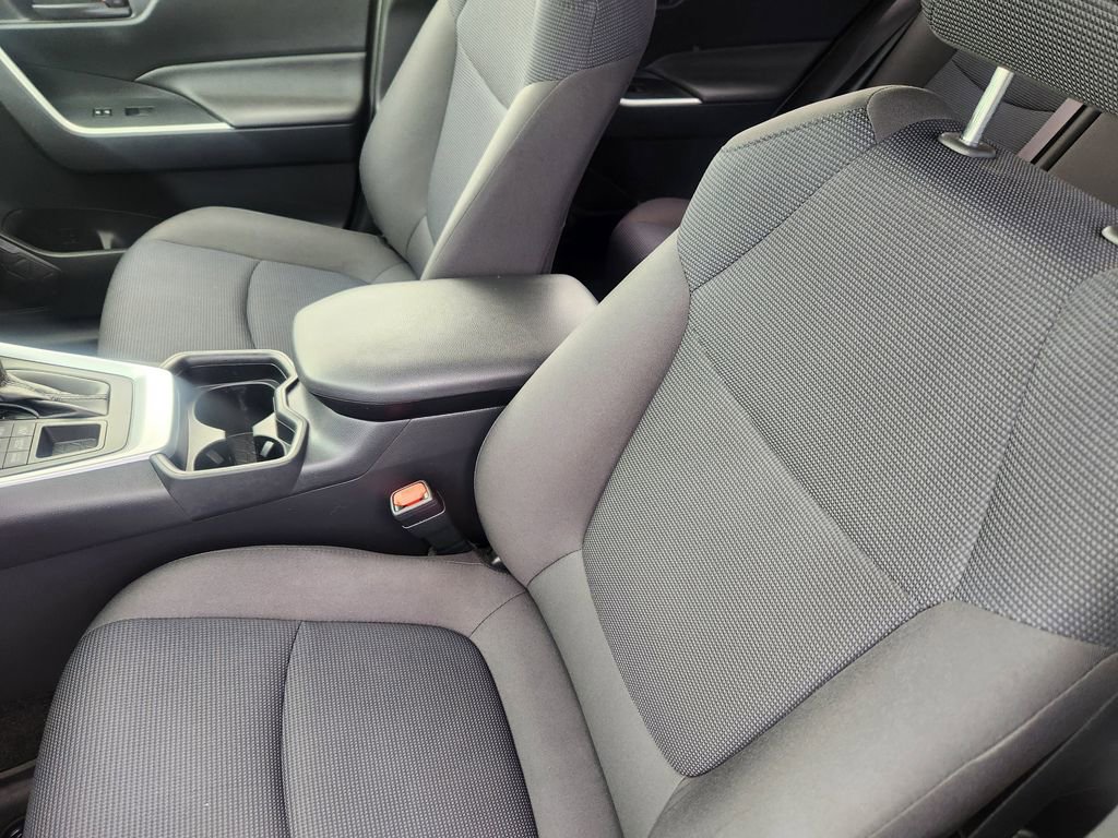 Used 2019 Toyota RAV4 LE w/ All Weather Liner Package image 8