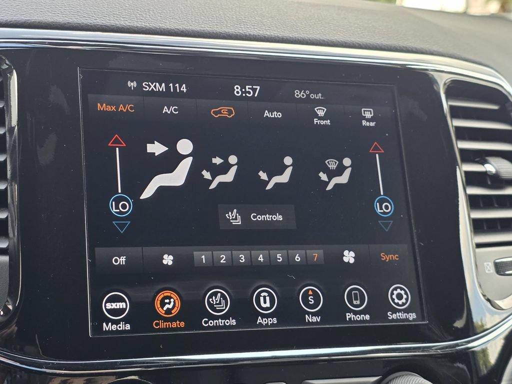 Used 2021 Jeep Grand Cherokee Laredo X RWD image 17