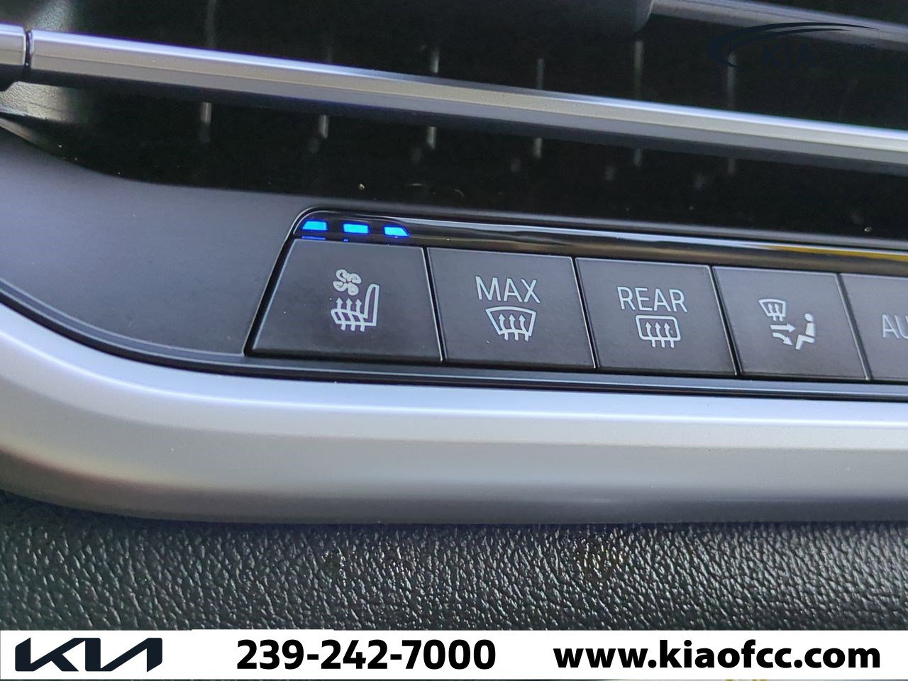 Used 2022 BMW X7 xDrive40i w/ Executive Package image 25