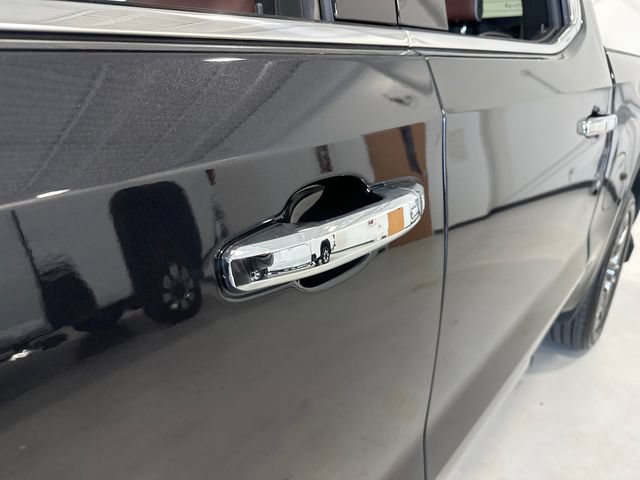 Used 2025 GMC Sierra 1500 Denali Ultimate AWD/4WD image 13