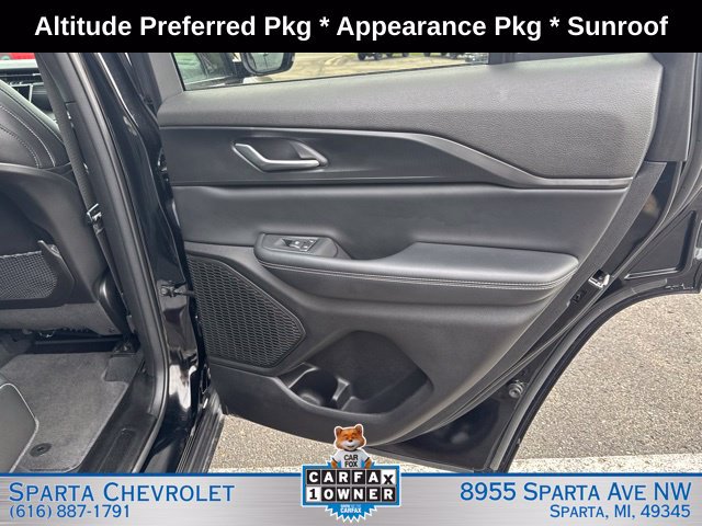 Used 2024 Jeep Grand Cherokee Altitude AWD/4WD image 32