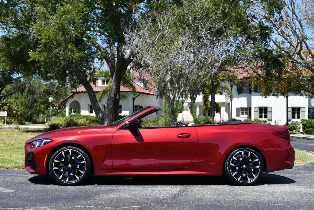 Used 2025 BMW M440i Convertible RWD image 28
