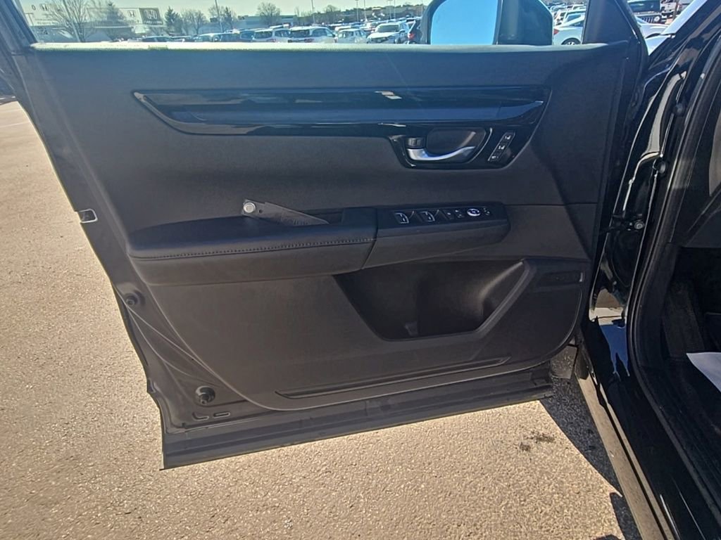 Used 2025 Honda CR-V EX-L image 11