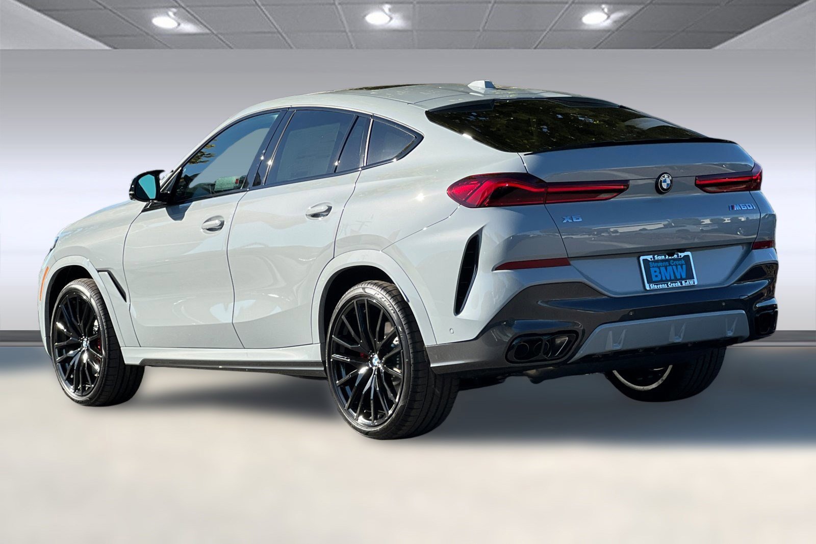 New 2026 BMW X6 M60i image 3