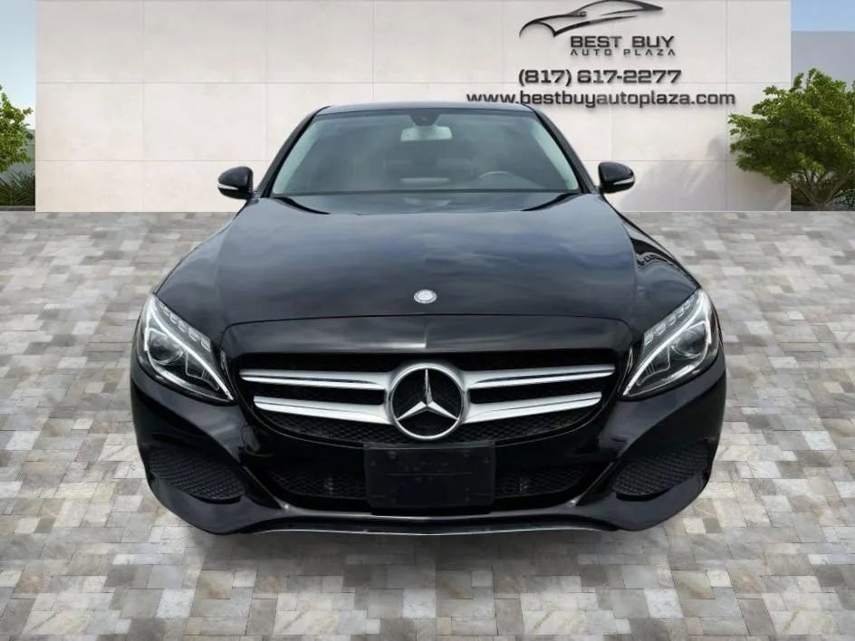 Used 2015 Mercedes-Benz C 300 4MATIC Sedan image 2