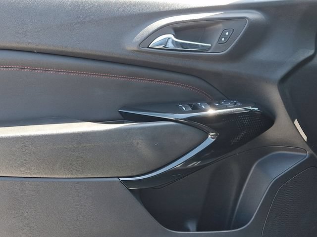 Used 2025 Chevrolet Trax RS w/ Driver Confidence Package FWD image 14