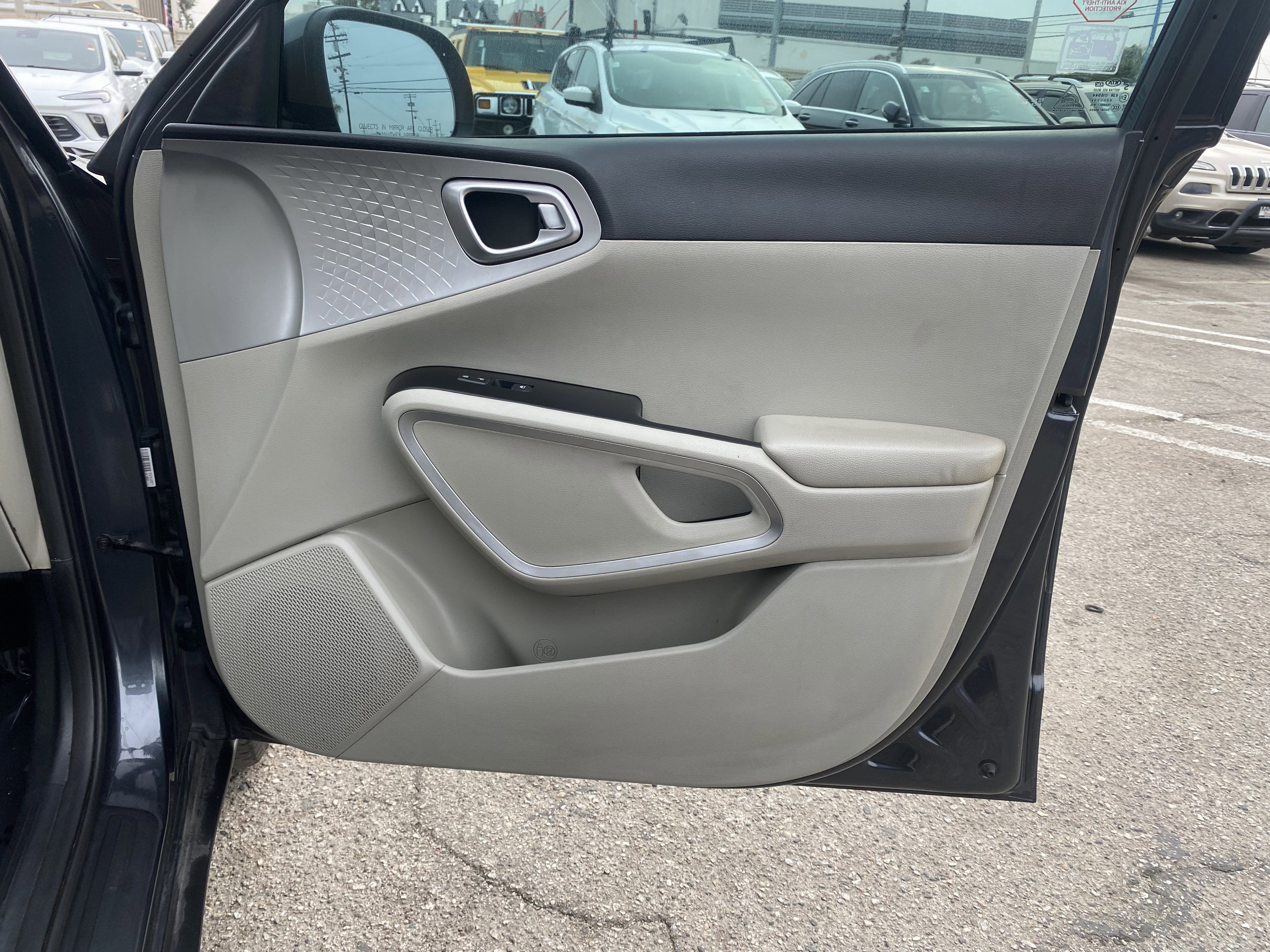 Used 2021 Kia Soul LX image 23