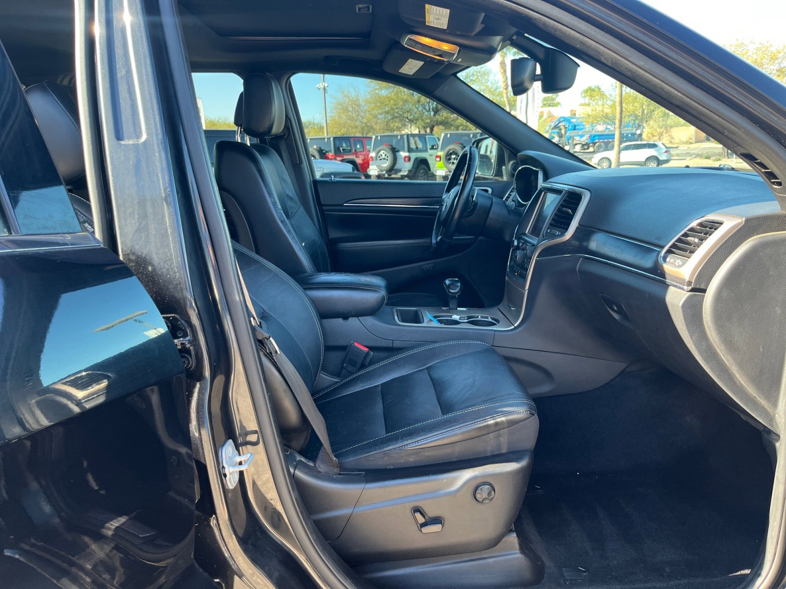 Used 2014 Jeep Grand Cherokee Limited image 19