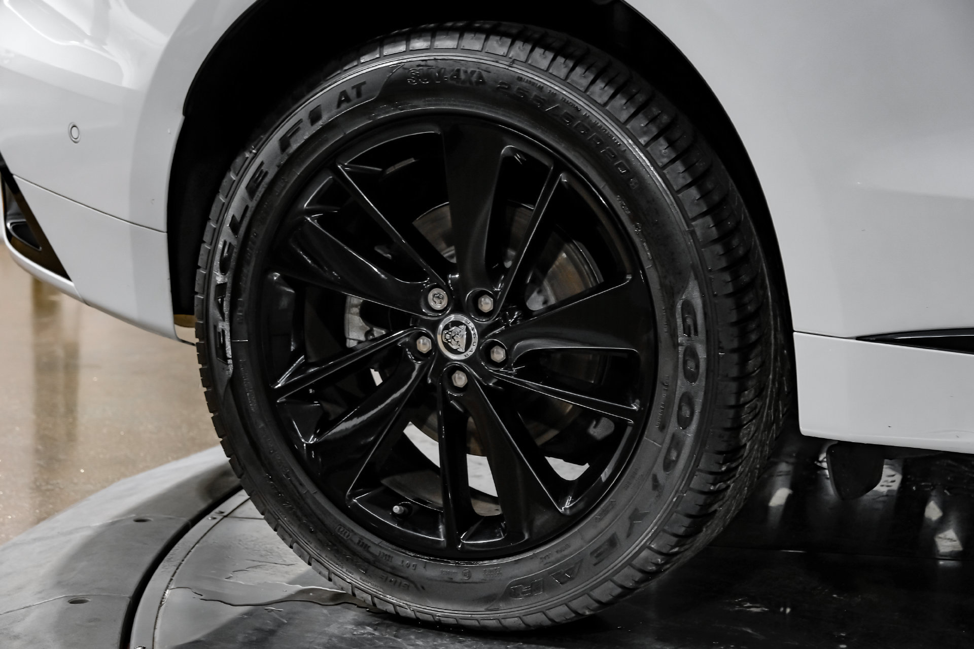 Used 2024 Jaguar F-PACE R-Dynamic S AWD/4WD image 58