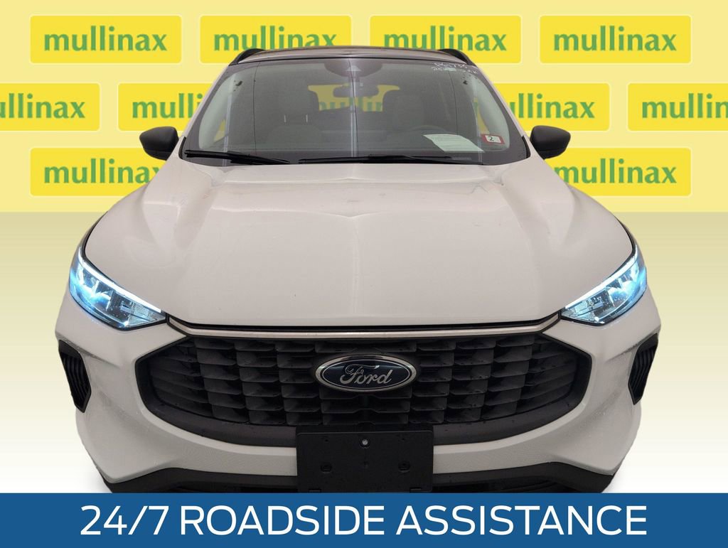 Used 2023 Ford Escape Active w/ Tech Pack #1 AWD/4WD image 14