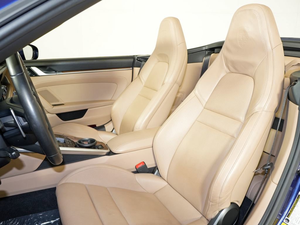 Certified 2020 Porsche 911 Carrera 4S image 5