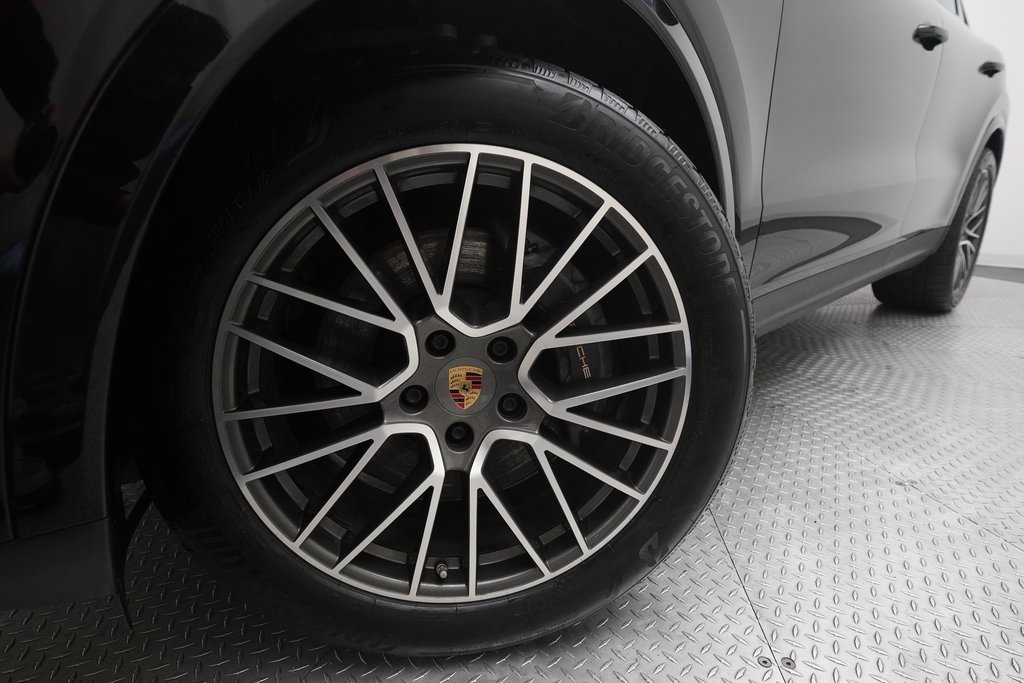 Used 2021 Porsche Cayenne image 8