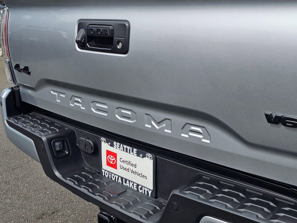 Certified 2023 Toyota Tacoma Limited AWD/4WD image 18