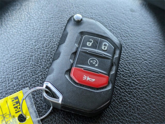 Used 2020 Jeep Gladiator Sport image 32