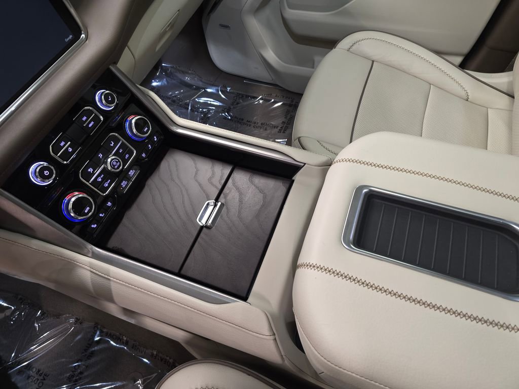 Used 2022 GMC Yukon XL Denali image 27