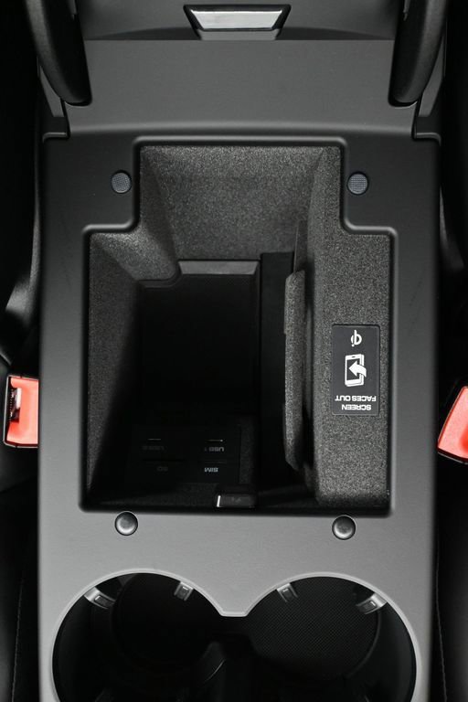 Certified 2026 Porsche Macan image 25