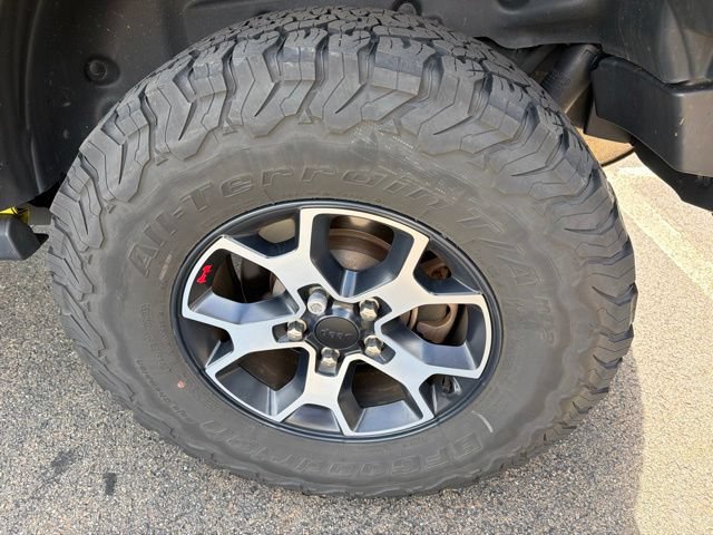 Used 2022 Jeep Wrangler Rubicon w/ LED Lighting Group AWD/4WD image 12