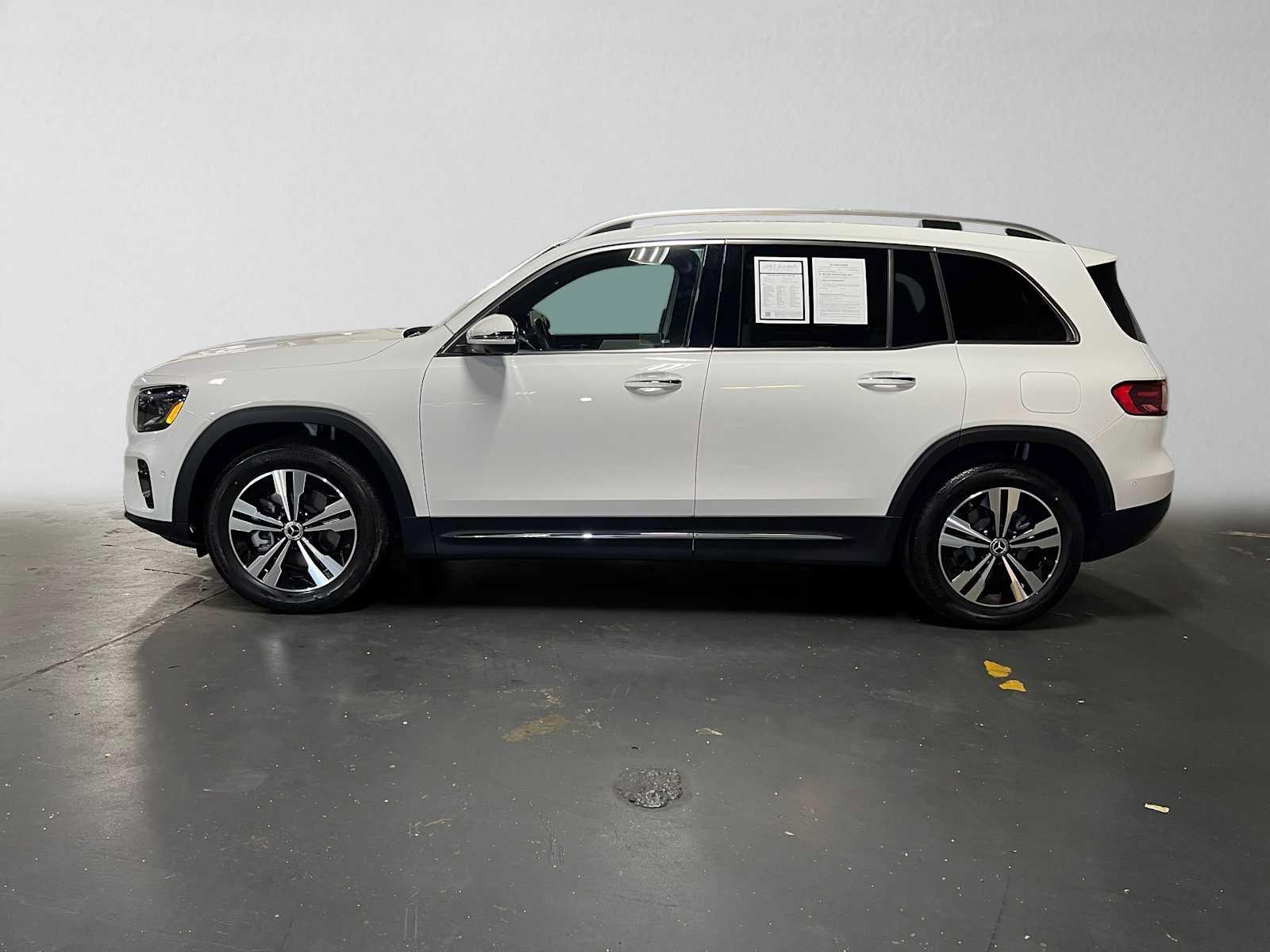 Certified 2026 Mercedes-Benz GLB 250 4MATIC image 6
