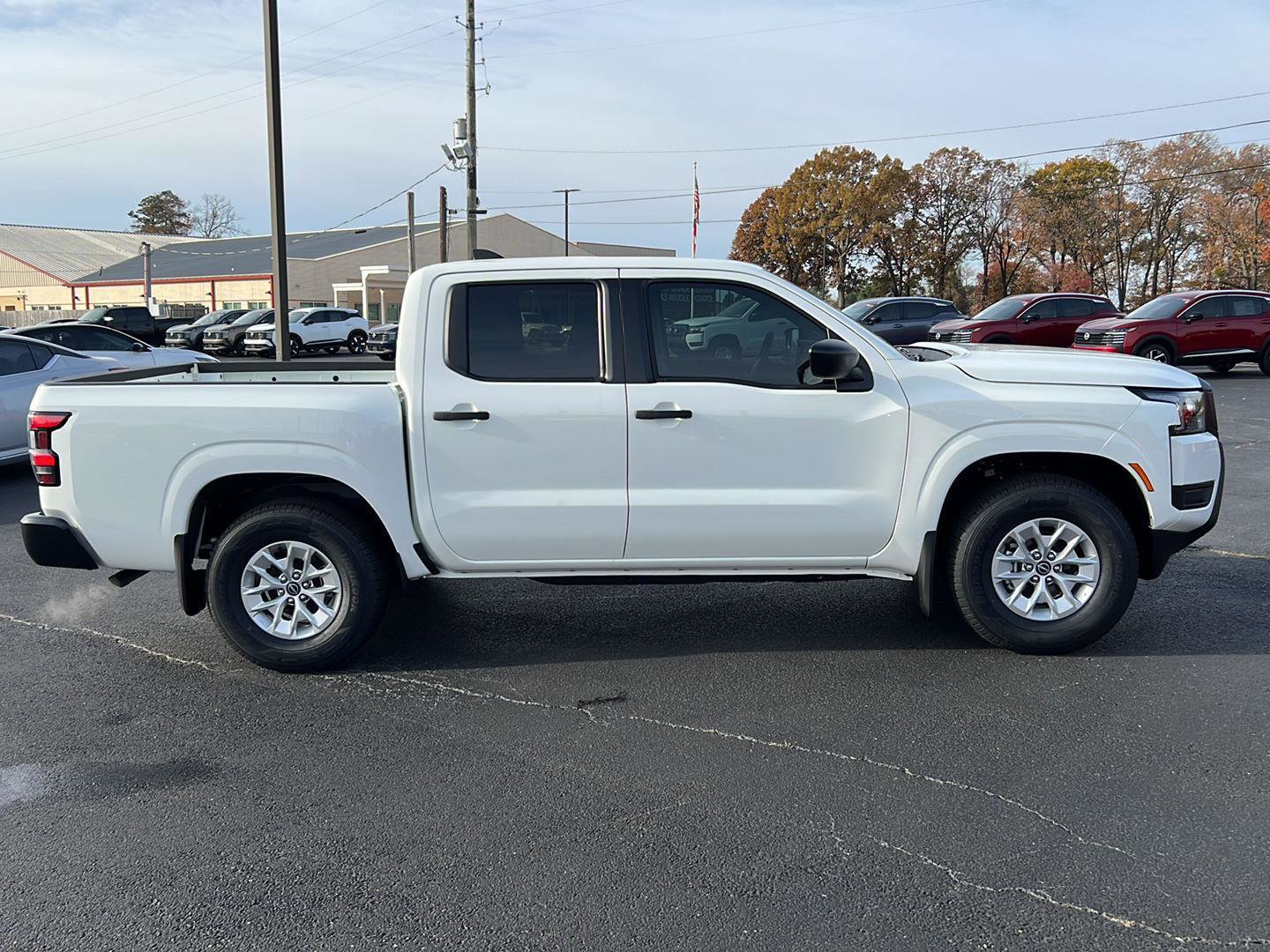 New 2026 Nissan Frontier S image 4