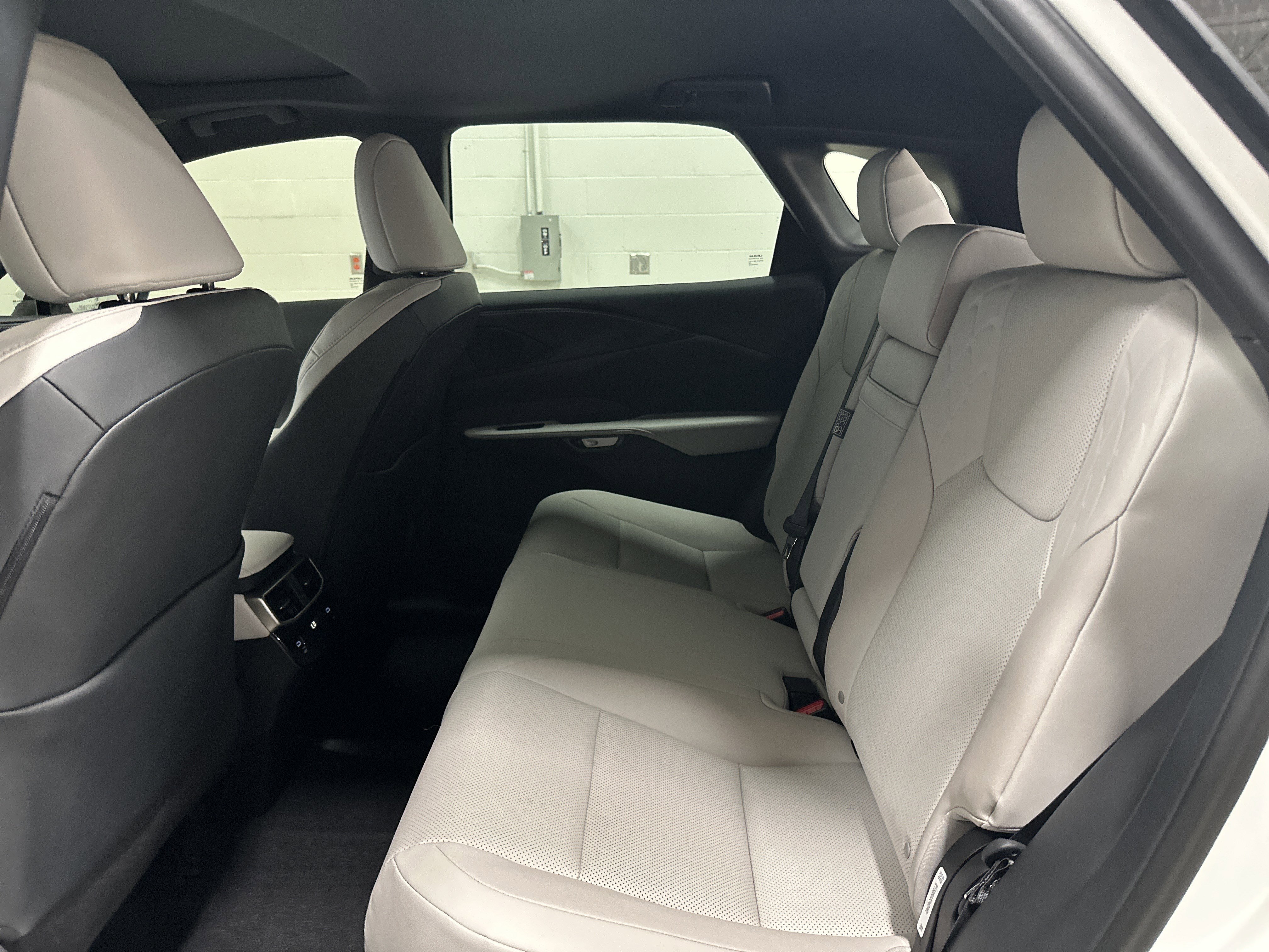 Used 2025 Lexus RX 350 Premium w/ Accessory Package image 31