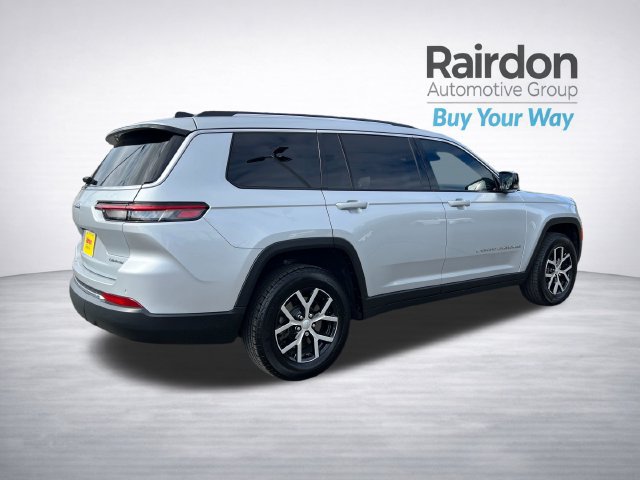 Used 2024 Jeep Grand Cherokee L Limited AWD/4WD image 7