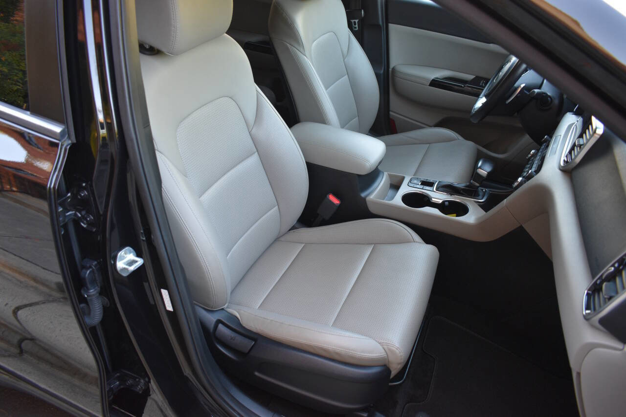 Used 2022 Kia Sportage Nightfall Edition w/ Nighfall AWD Premium Package image 20