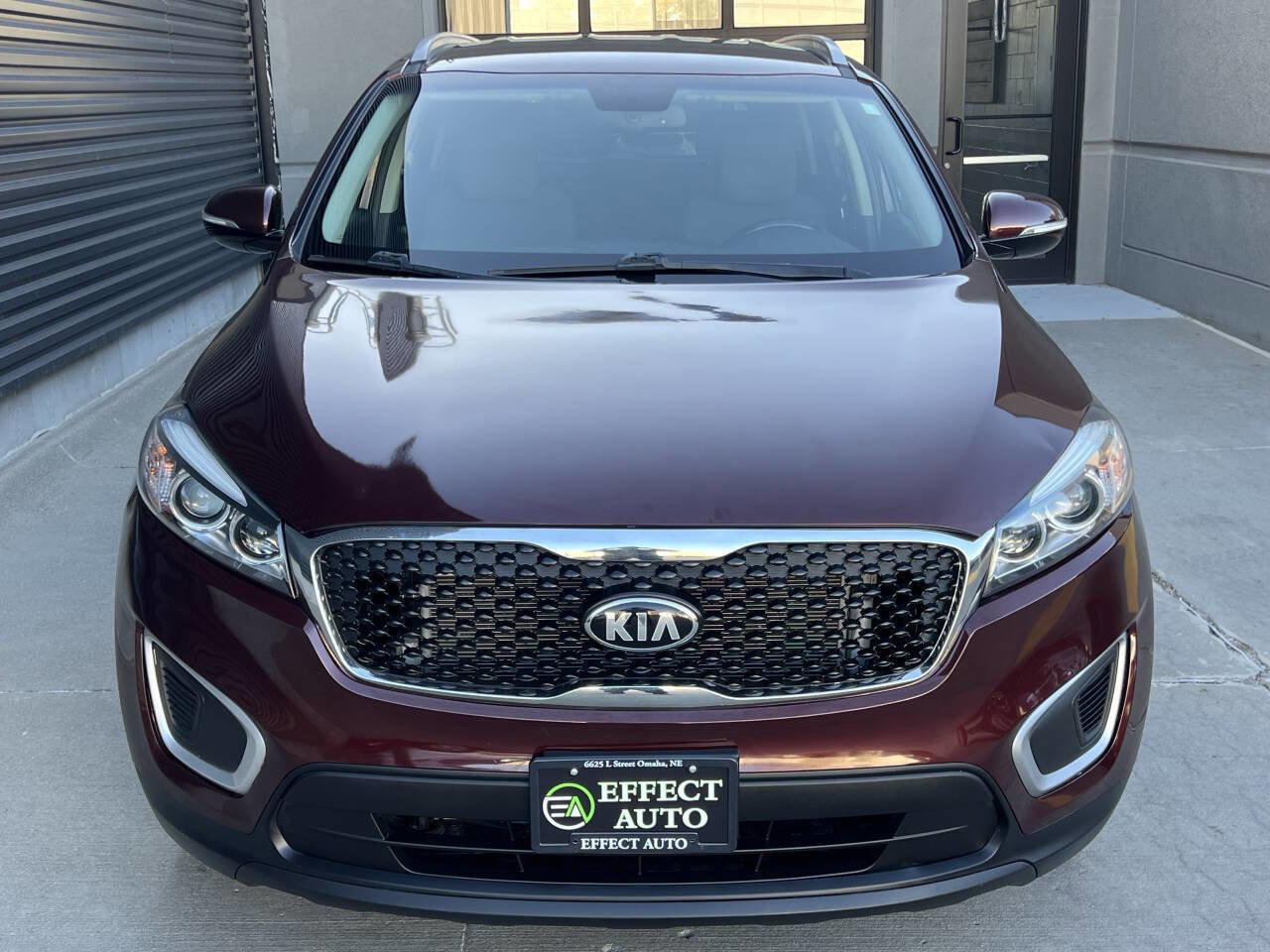 Used 2017 Kia Sorento LX w/ LX Convenience Package image 4