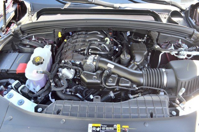 New 2025 Jeep Grand Cherokee Limited w/ Luxury Tech Group II image 36