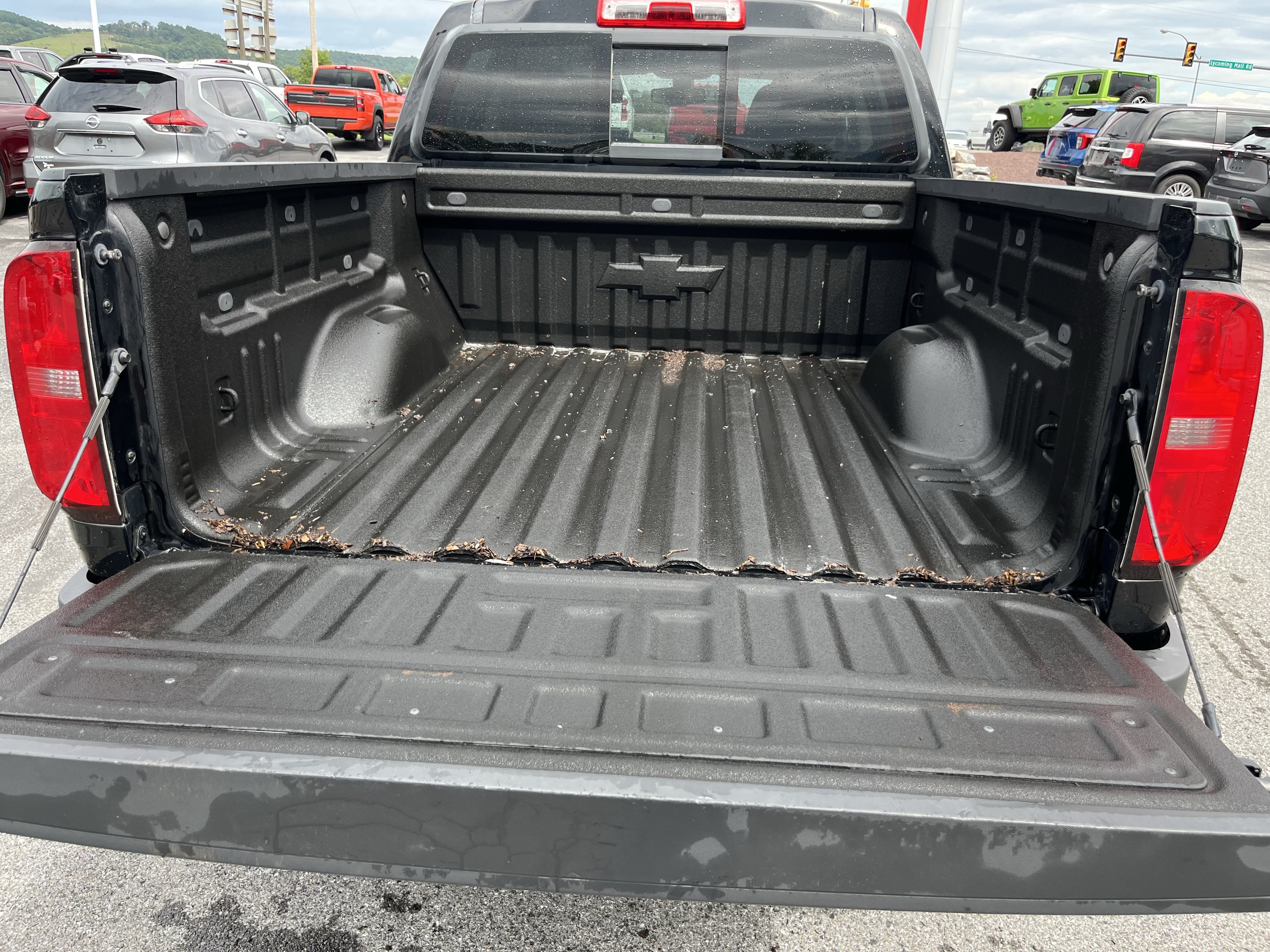 Used 2018 Chevrolet Colorado LT AWD/4WD image 8