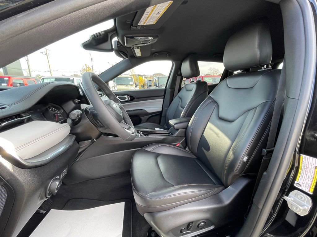 Certified 2024 Jeep Compass Limited image 25