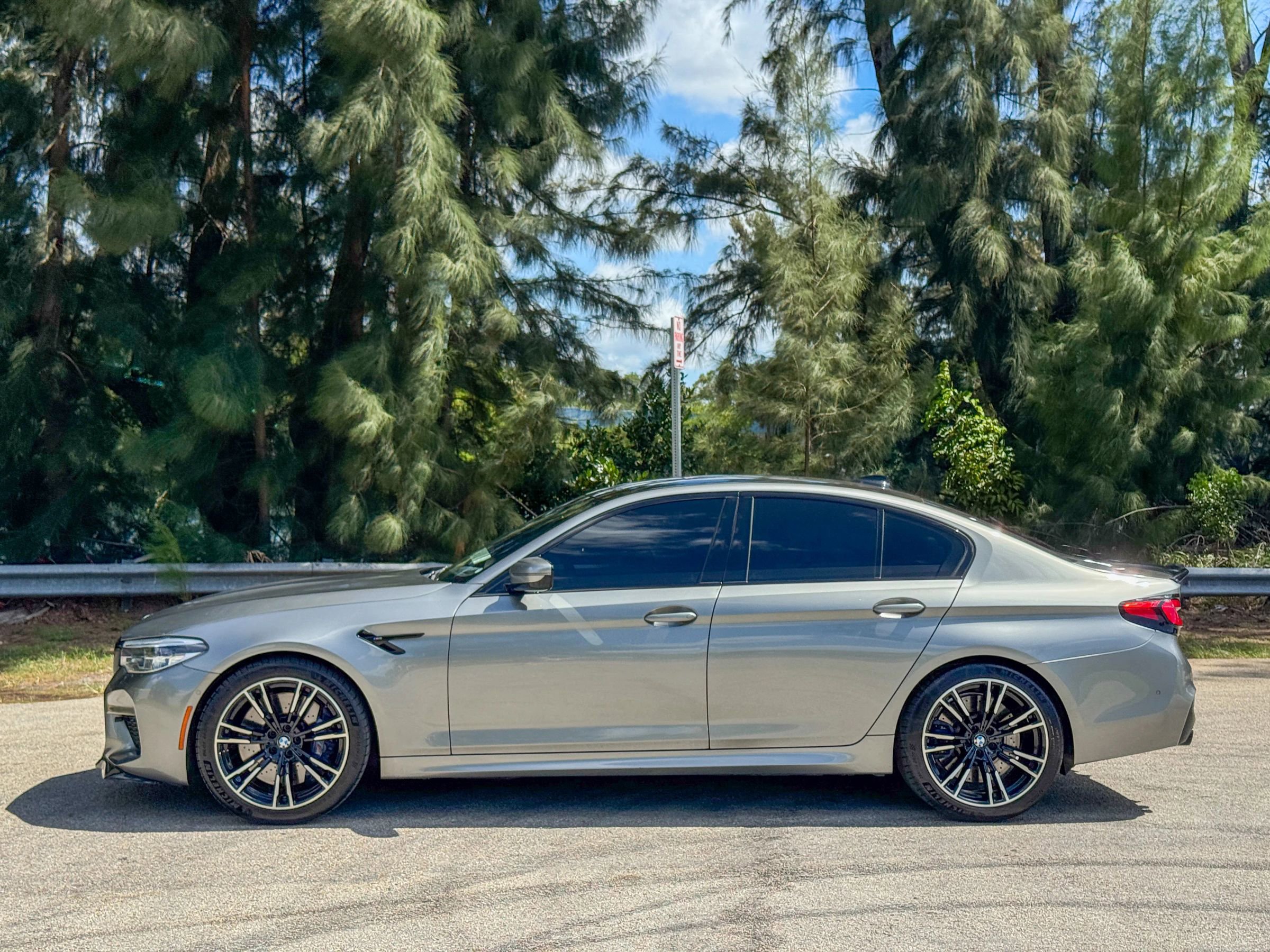 Used 2019 BMW M5 image 3