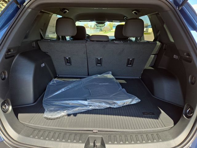 New 2026 Chevrolet Equinox LT w/ Safety and Technology Package AWD/4WD image 32