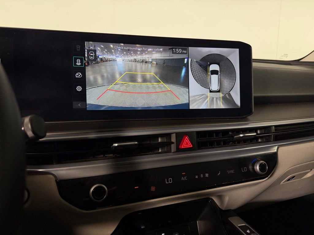 Used 2024 Kia Sorento SX image 16